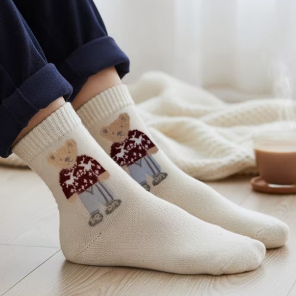 Women's Bear Pattern Casual Socks Multi-Color Set of 5 Wrapables Sweater Winter - Picture 4 of 9